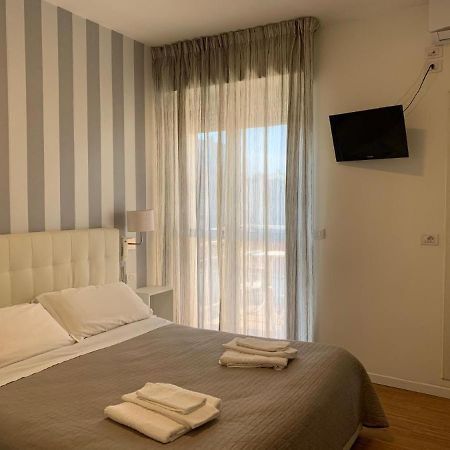 Hotel Villa Edda Riccione Luaran gambar