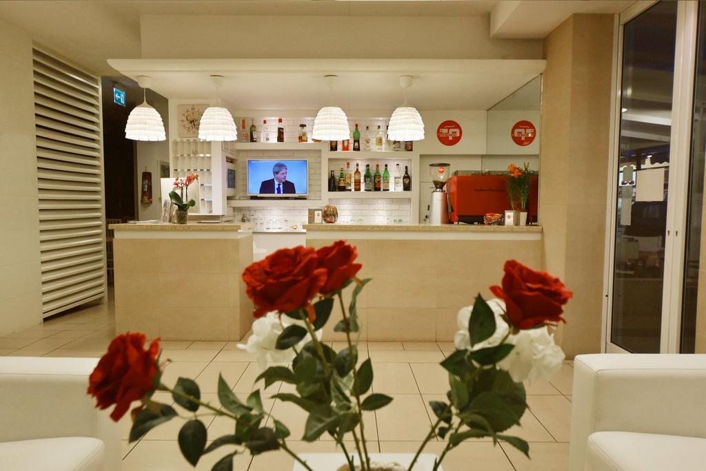 Hotel Villa Edda Riccione Luaran gambar