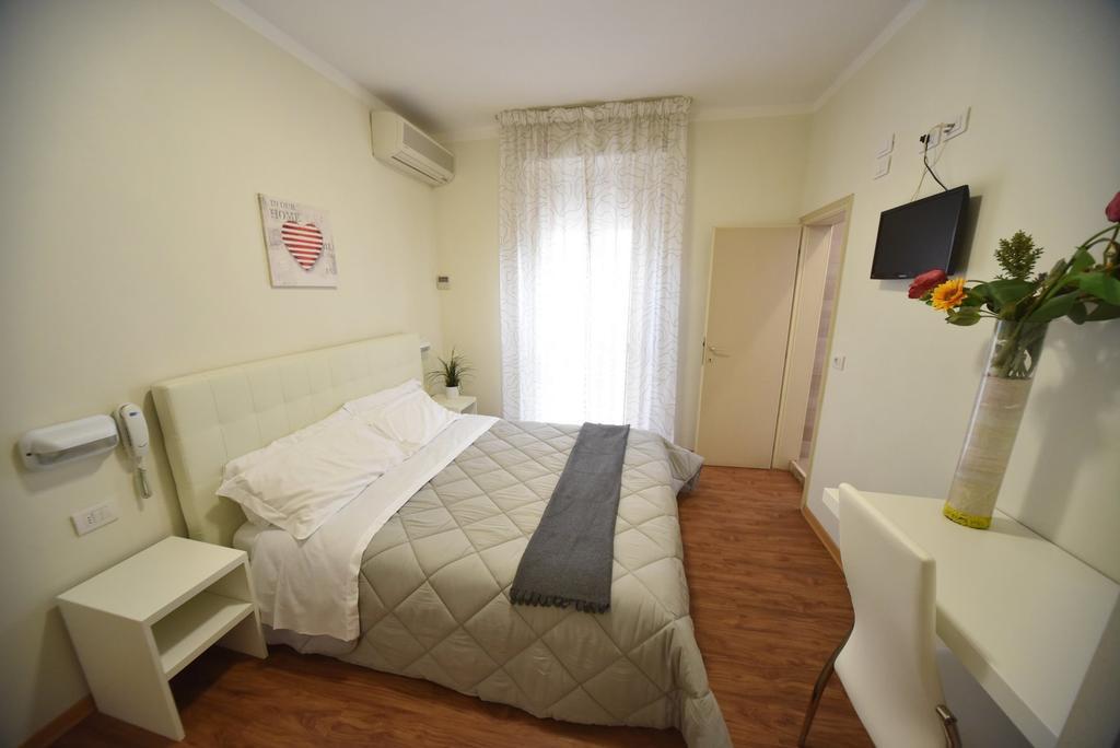 Hotel Villa Edda Riccione Luaran gambar