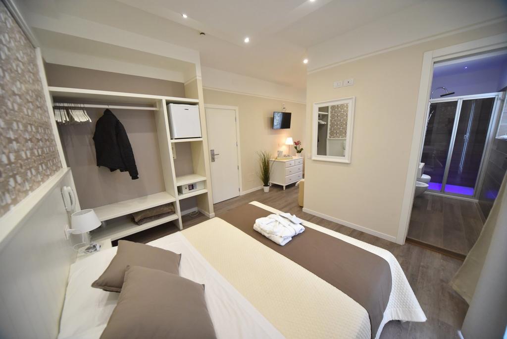 Hotel Villa Edda Riccione Luaran gambar