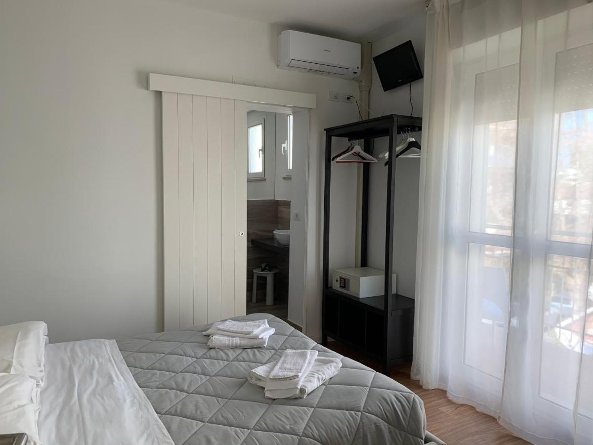 Hotel Villa Edda Riccione Luaran gambar
